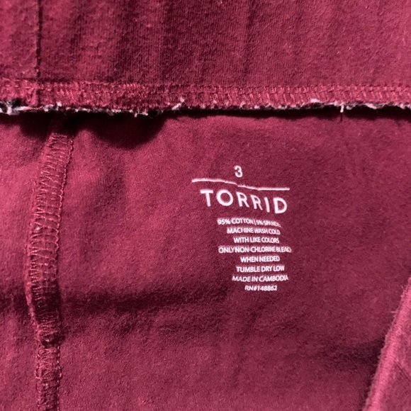 Burgundy torrid leggings size 3 - Picture 3 of 4